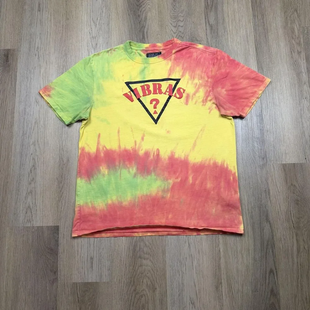 Guess J Balvin Shirt Mens Medium Yellow Vibras Triangle Tie Dye Graphic Tee - Picture 1 of 9